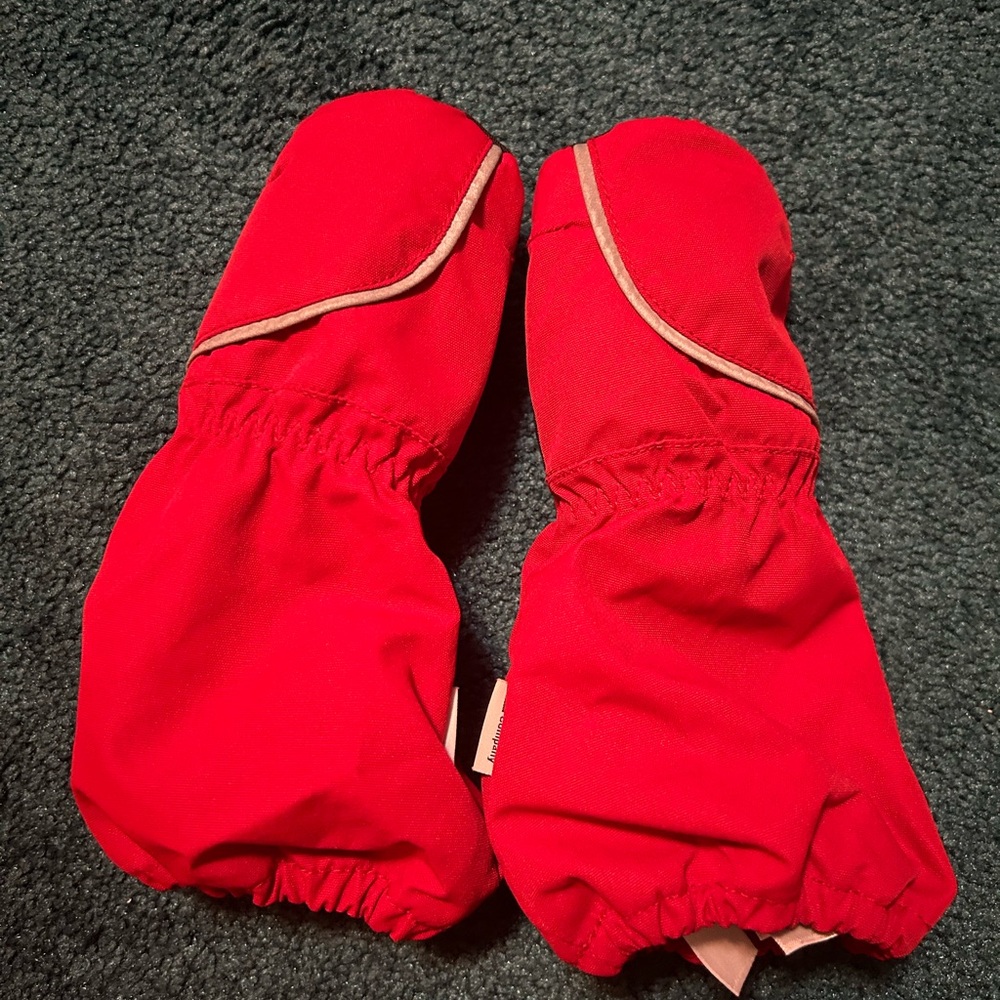 MEC Red and Black Infant Mittens